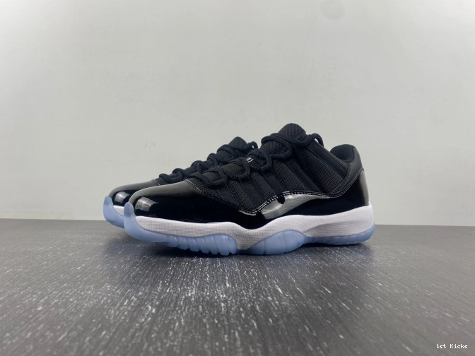 Jam FV5104-004 Space Low 11 Air Jordan 0703